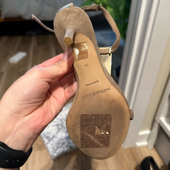 Burberry heels never worn - Picture 4 of 6